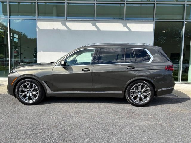 2024 BMW X7