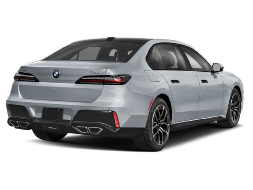 2023 BMW 760i