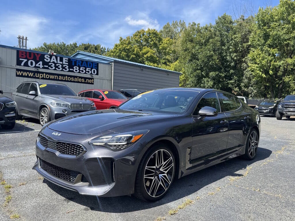 2022 KIA Stinger