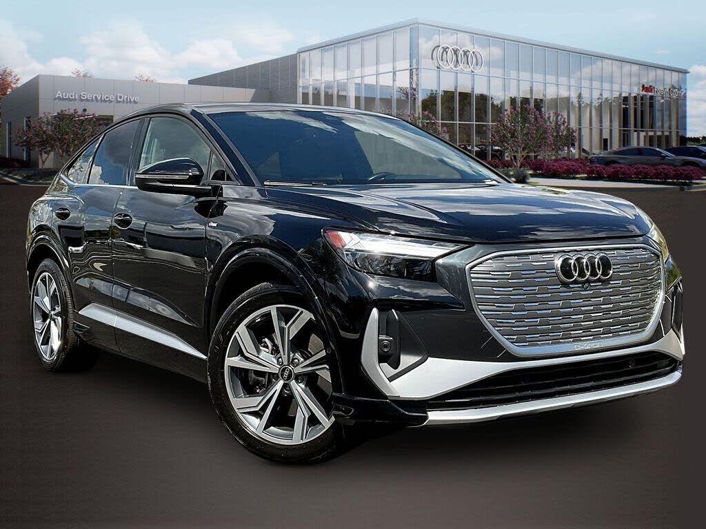 2024 AUDI Q4
