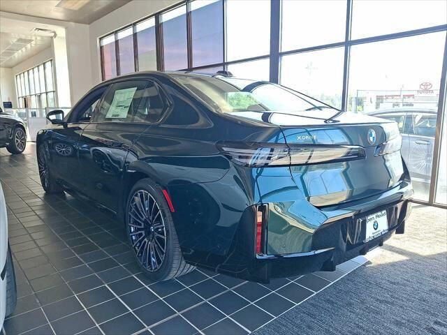 2027 BMW 740i