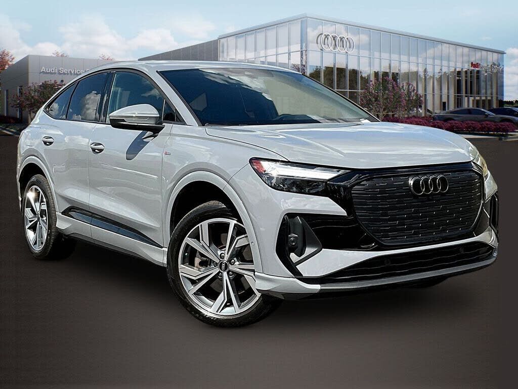 2024 AUDI Q4