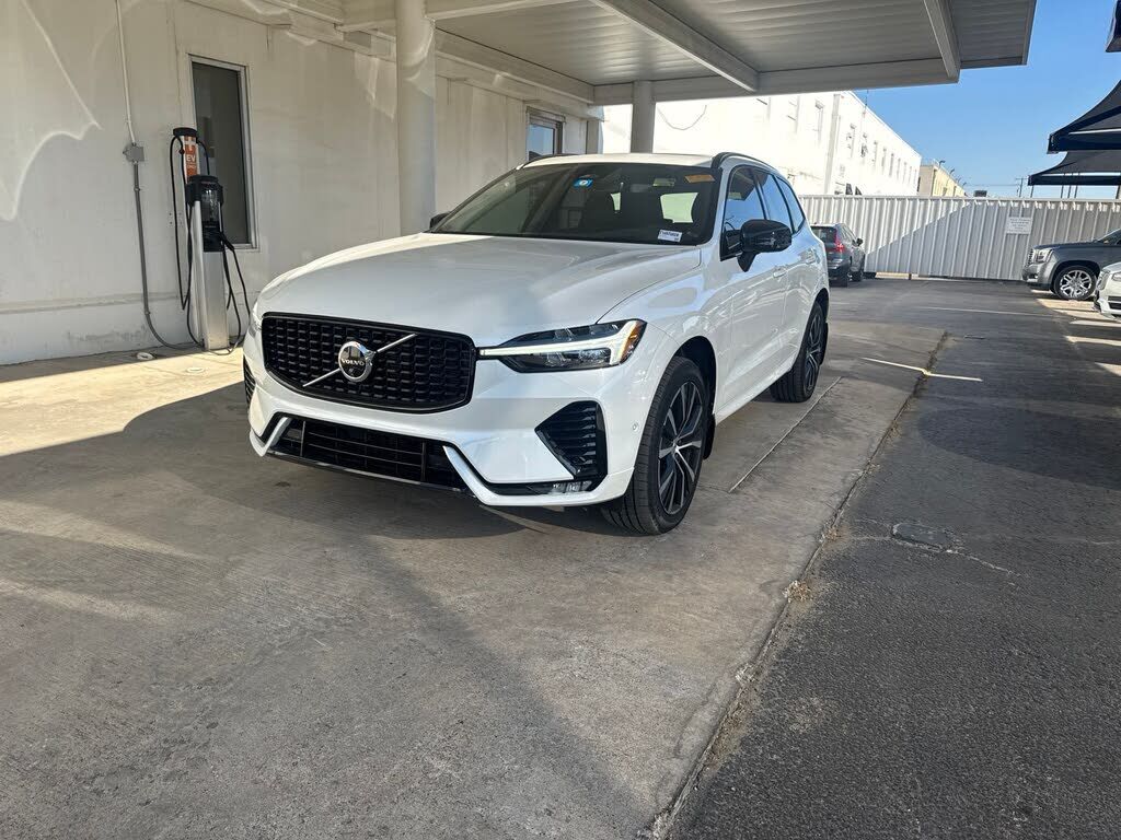 2024 VOLVO XC60