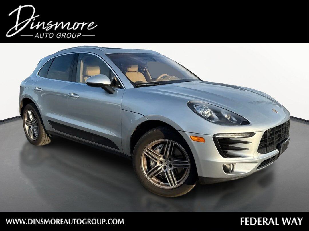 2016 PORSCHE Macan