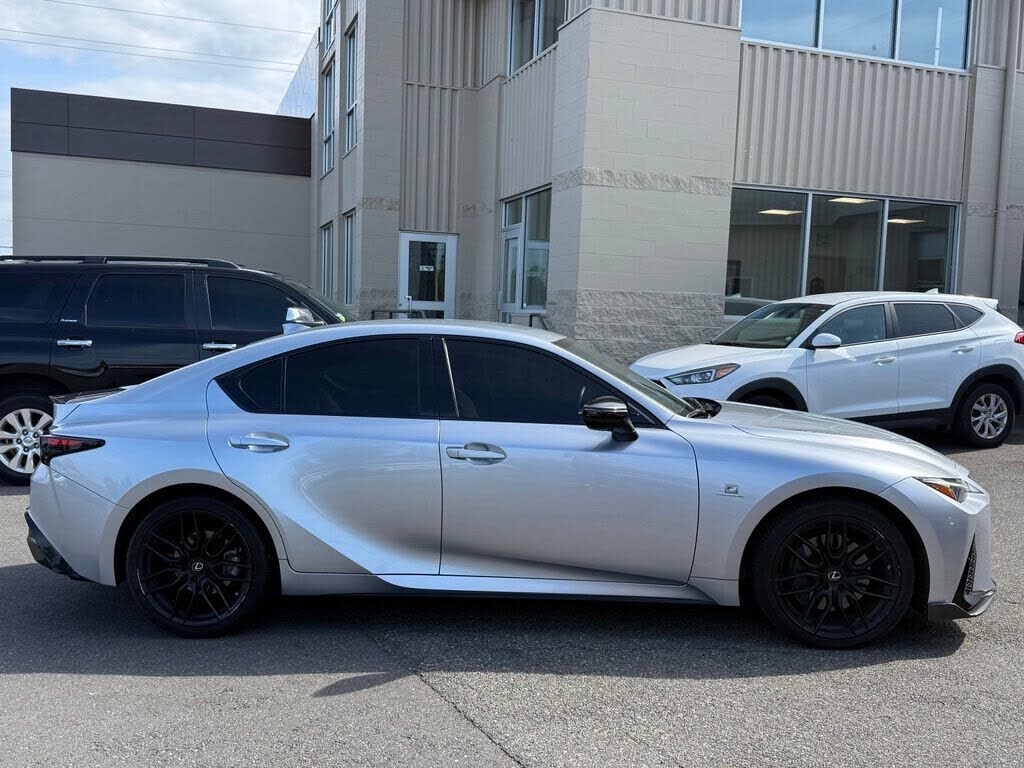 2021 Lexus IS