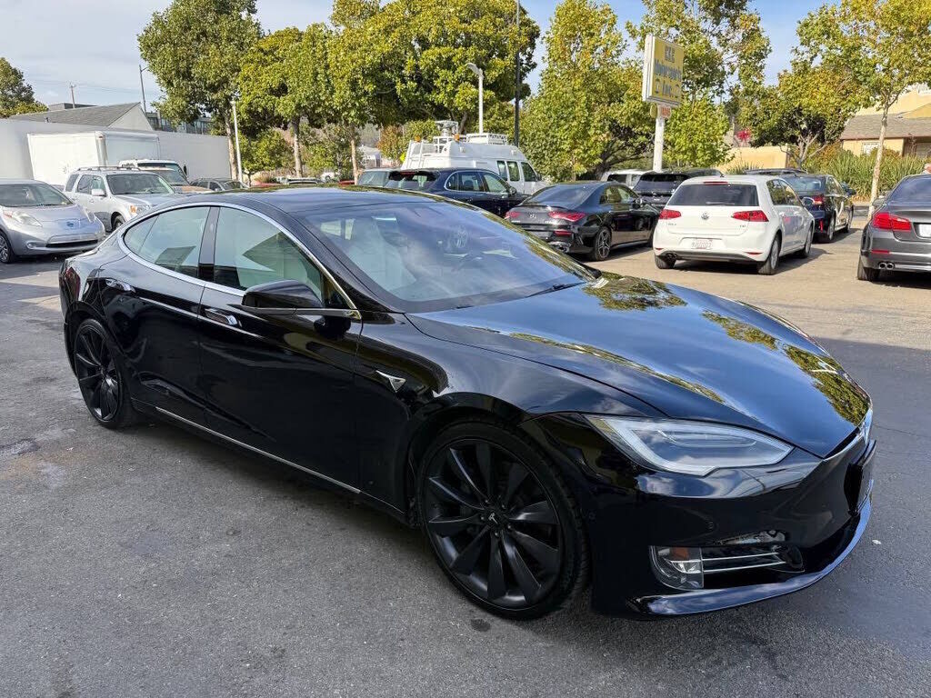 2017 TESLA Model S