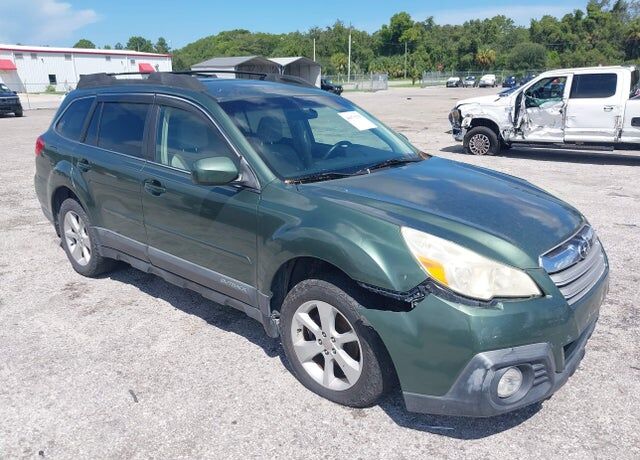 2013 SUBARU Outback