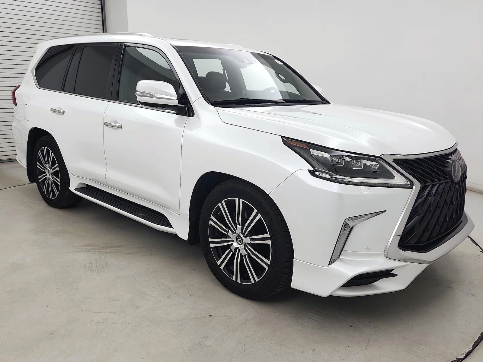 2020 LEXUS LX