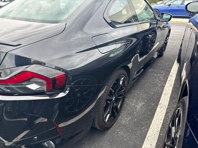 2024 BMW 230i