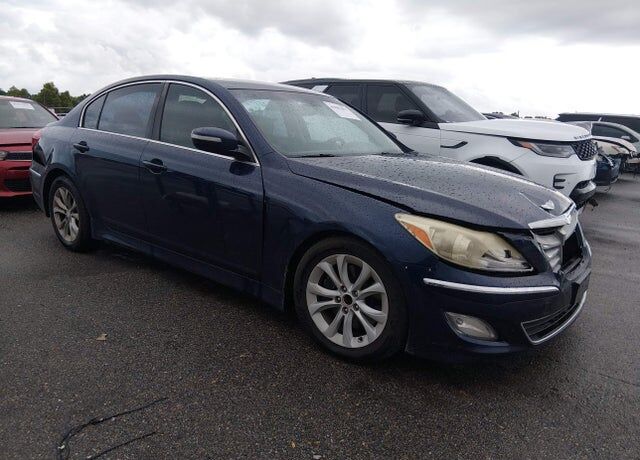 2013 HYUNDAI Genesis