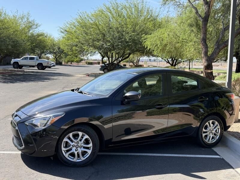 2017 TOYOTA Yaris