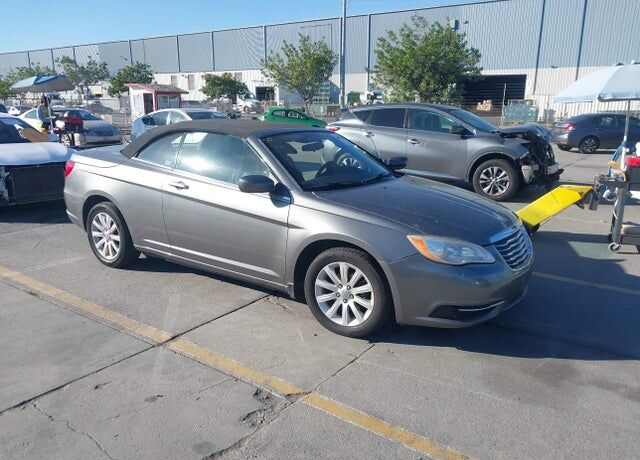 2012 CHRYSLER 200