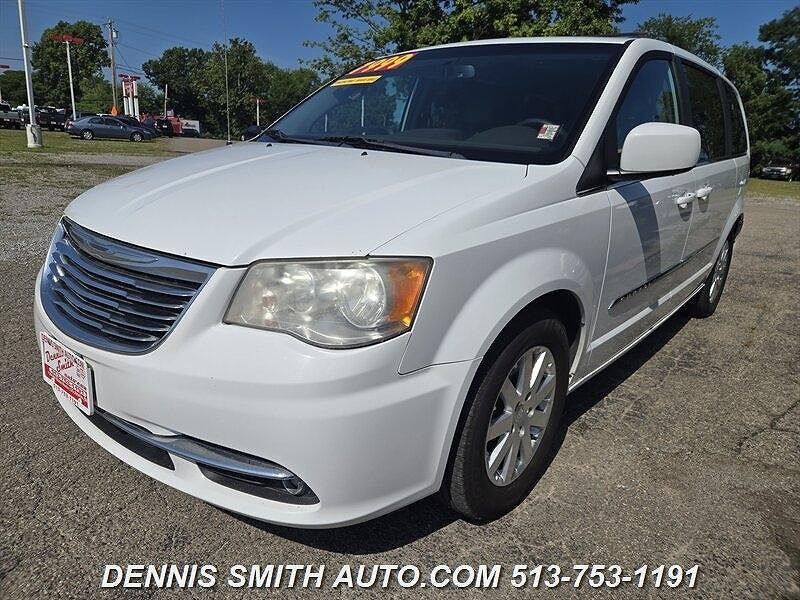 2014 CHRYSLER Town and Country
