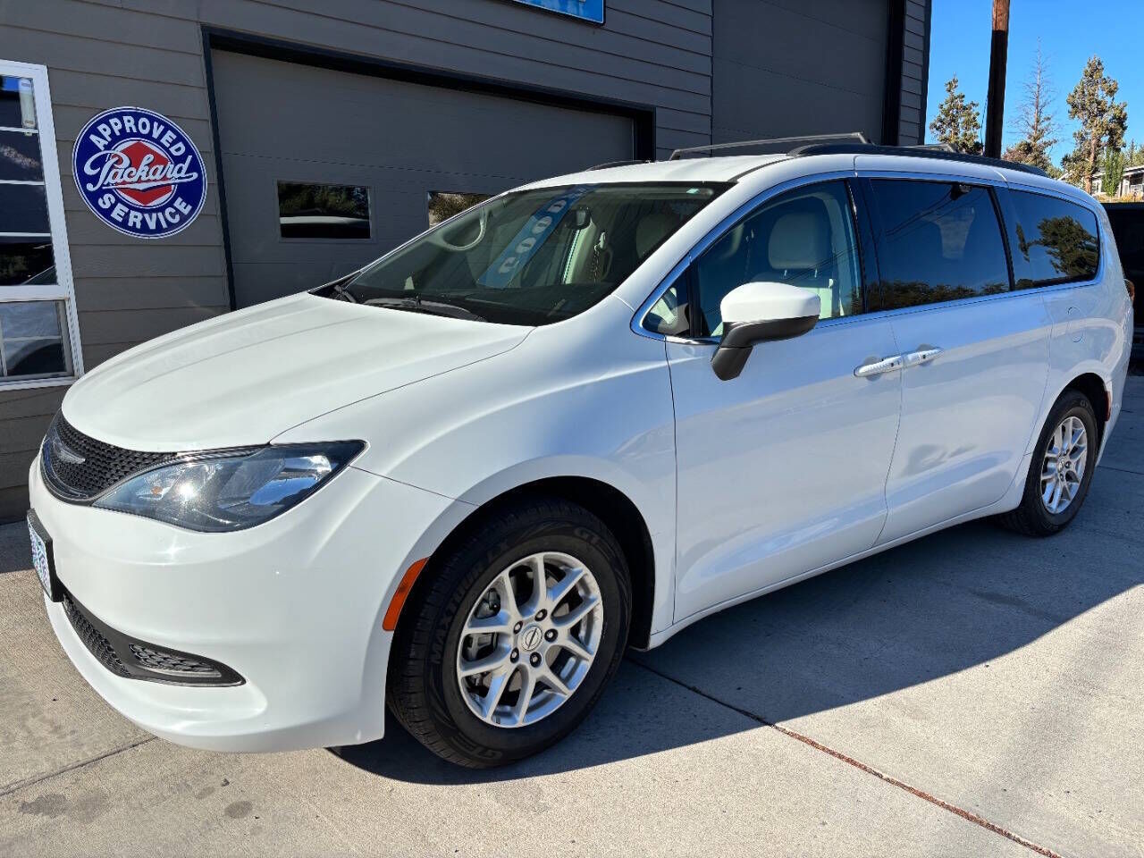 2021 CHRYSLER Voyager
