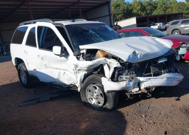 2004 CHEVROLET Tahoe