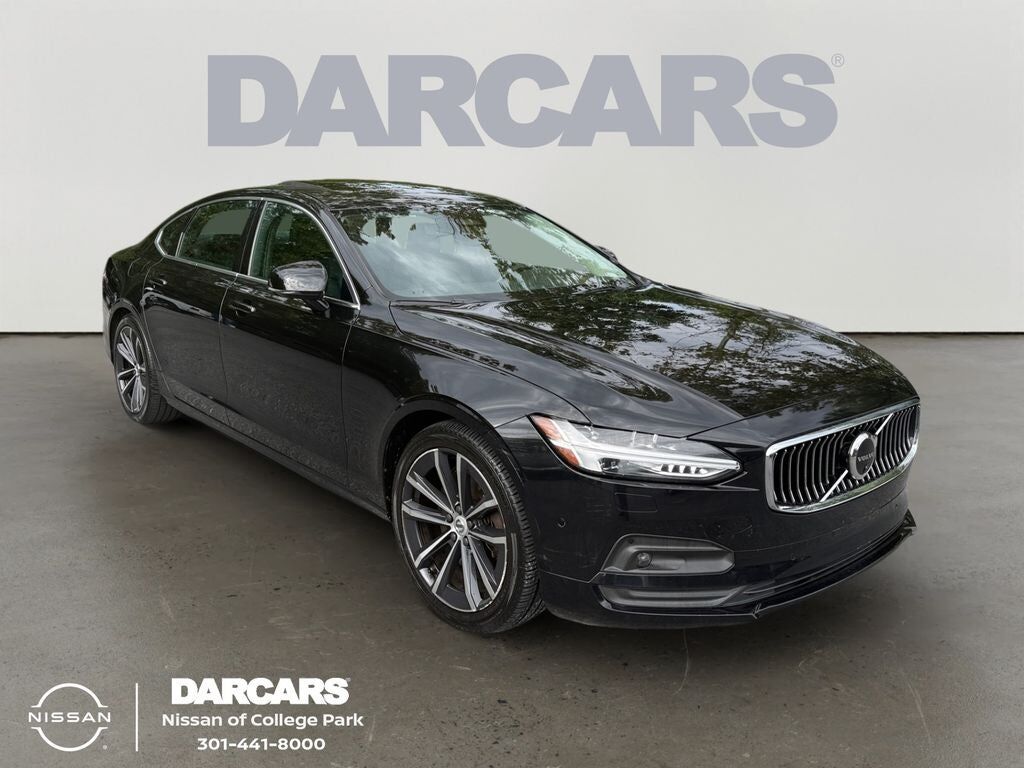 2022 VOLVO S90