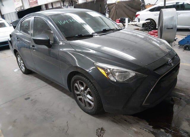 2017 TOYOTA Yaris