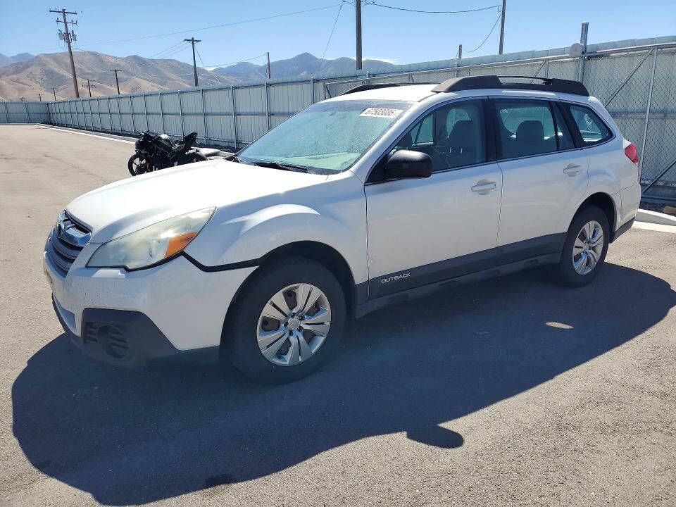2013 SUBARU Outback