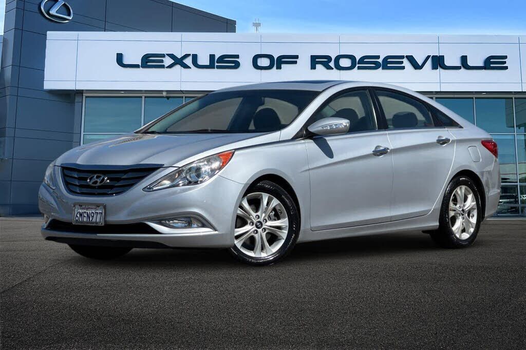 2011 HYUNDAI Sonata