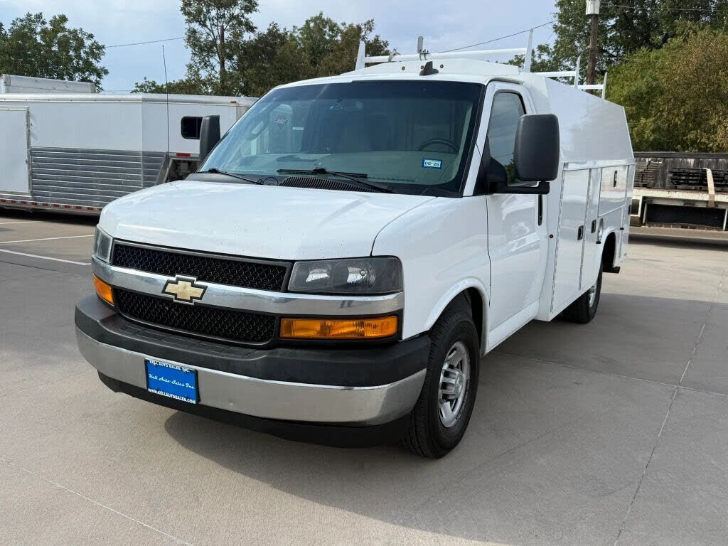2021 CHEVROLET Express