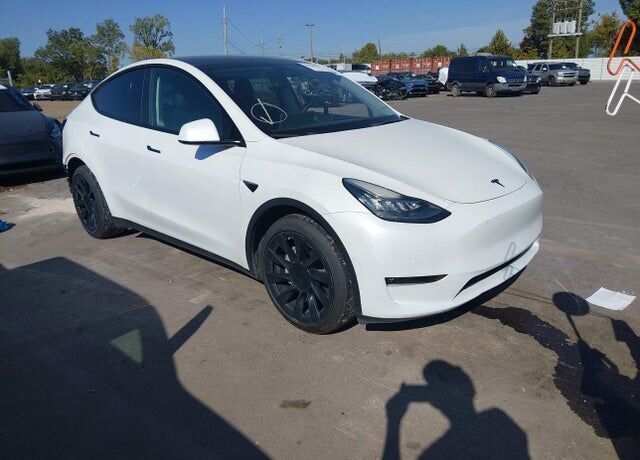 2022 TESLA Model Y