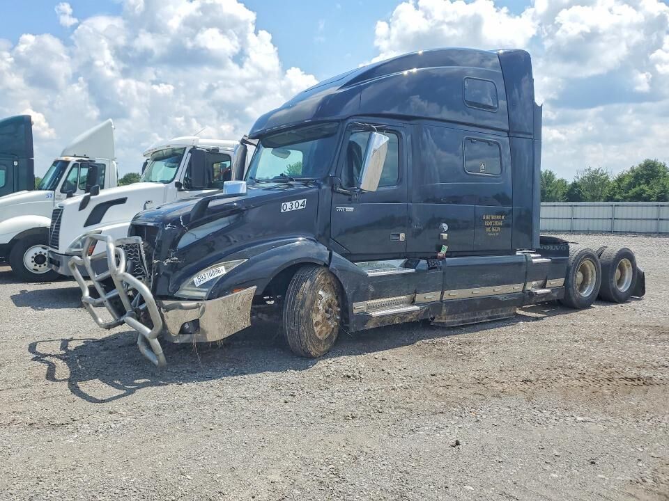 2020 VOLVO TRUCK VNL