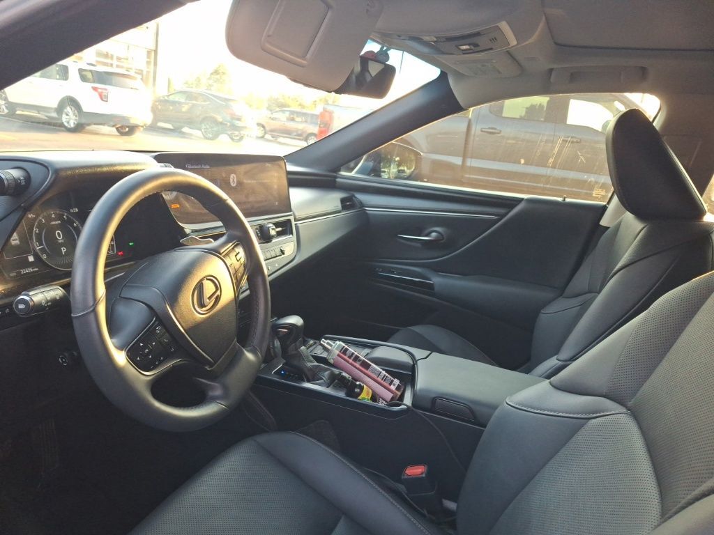 2022 Lexus ES