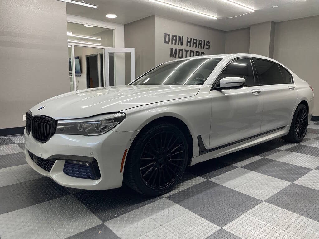 2017 BMW 740i