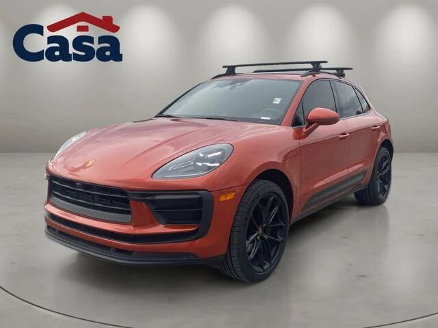 2022 PORSCHE Macan