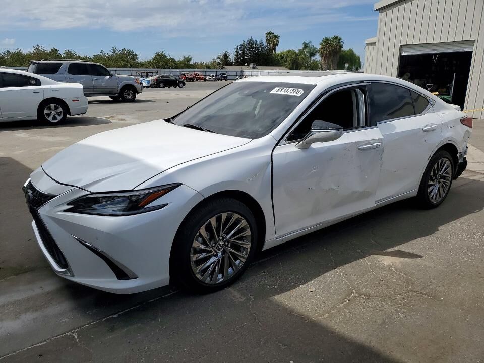 2025 LEXUS ES