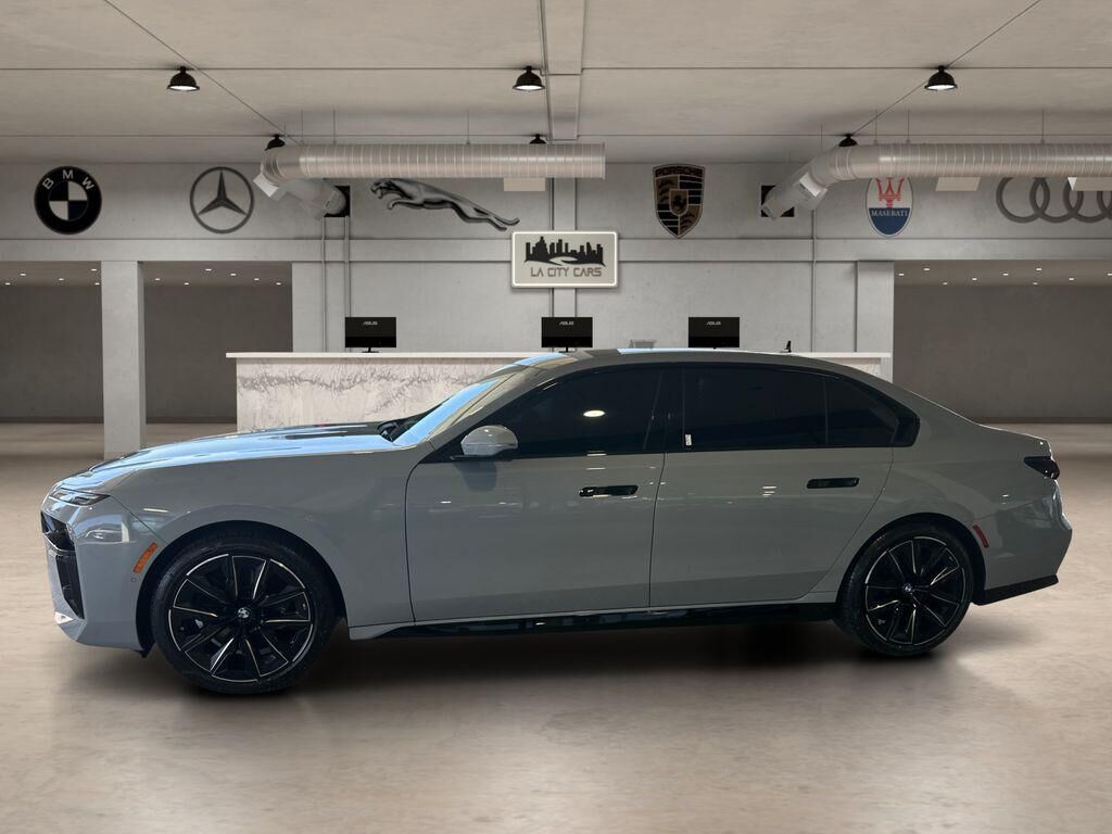 2024 BMW 740i