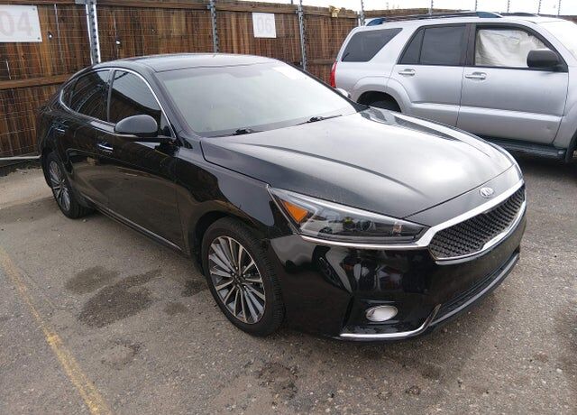 2017 KIA Cadenza
