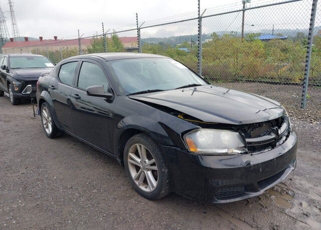 2014 DODGE Avenger