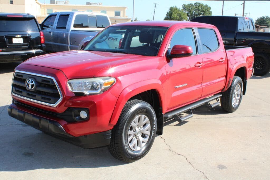 2017 TOYOTA Tacoma