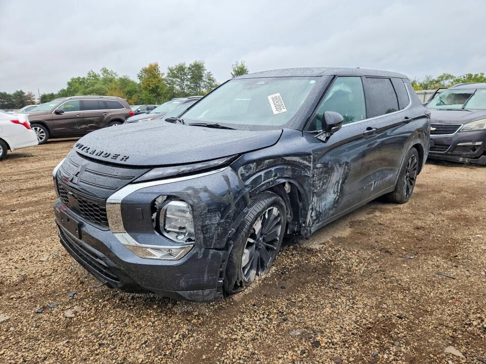 2026 MITSUBISHI Outlander
