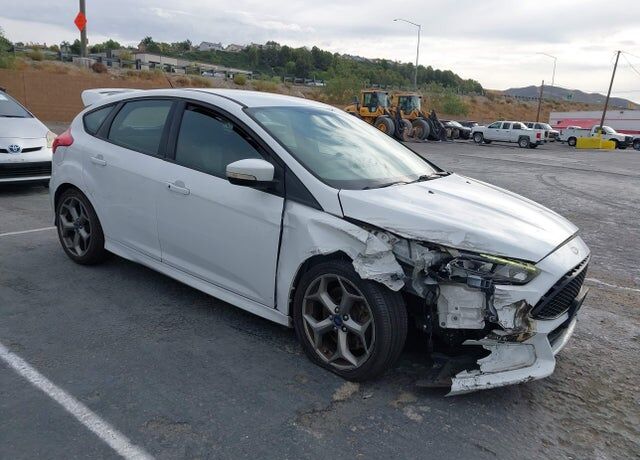 2017 FORD Focus