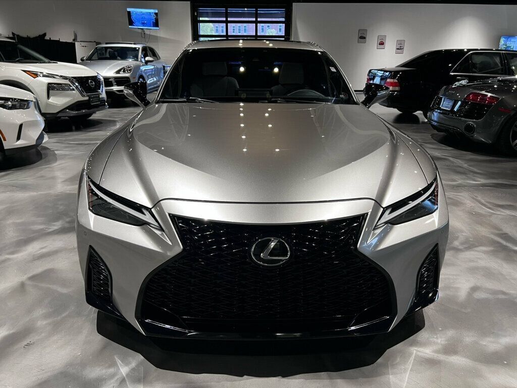 2021 Lexus IS