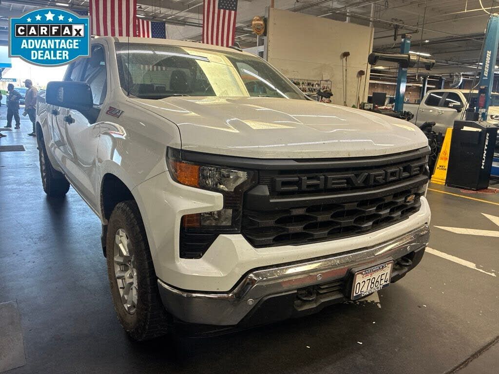 2025 CHEVROLET Silverado
