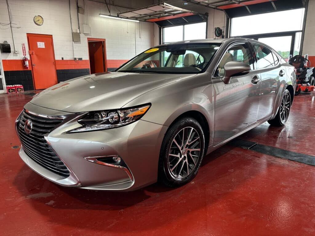 2017 Lexus ES