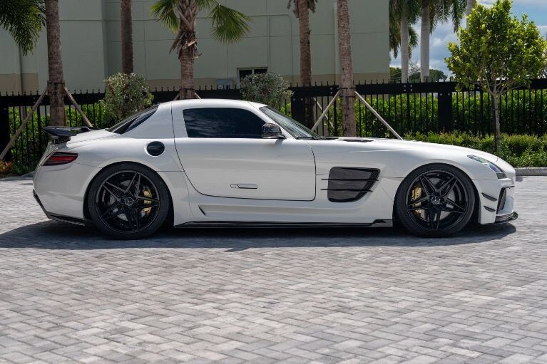 2011 Mercedes-Benz SLS-Class
