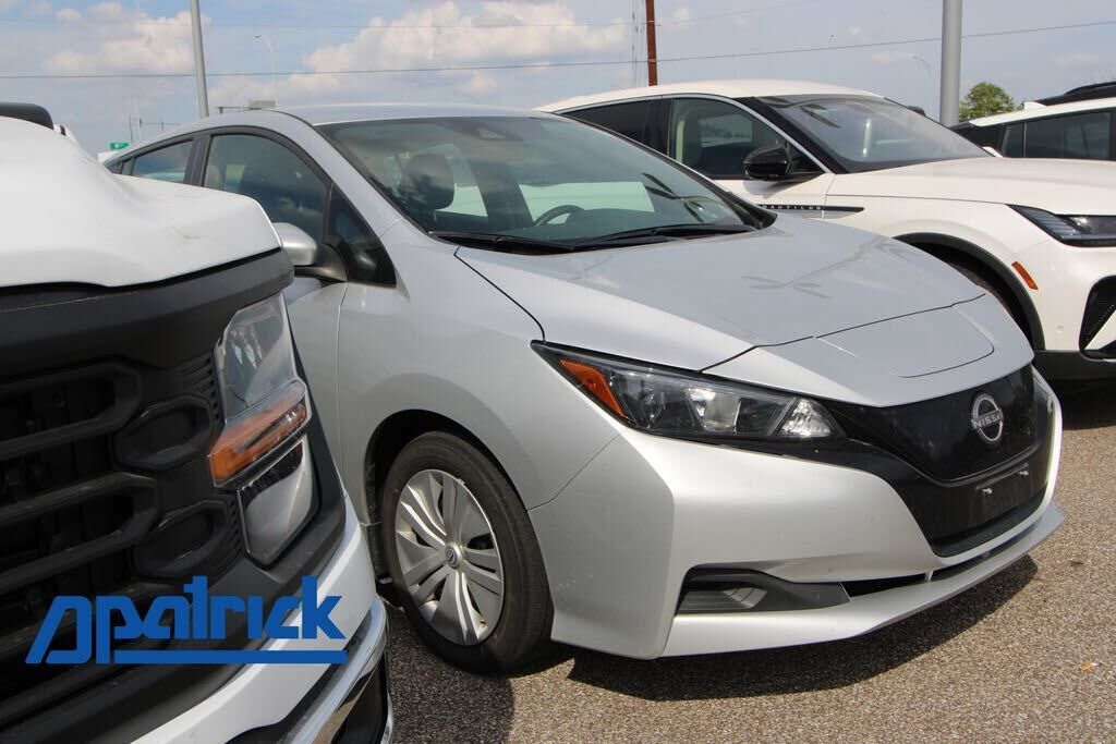 2025 NISSAN Leaf