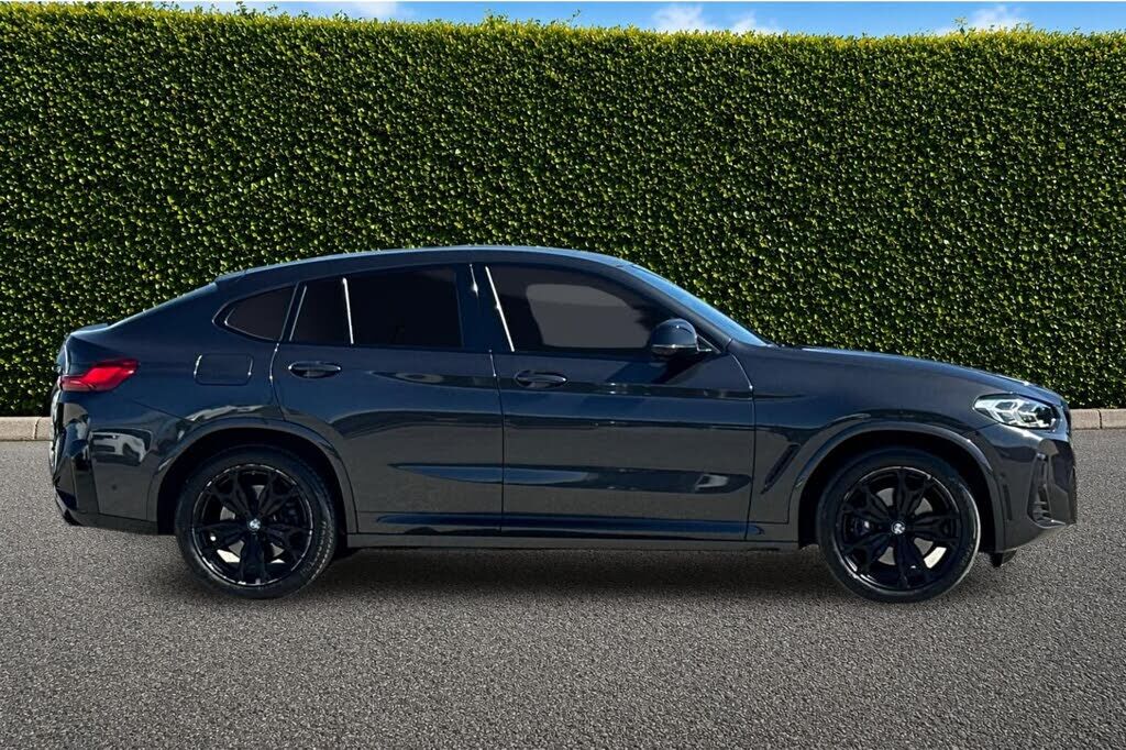 2023 BMW X4