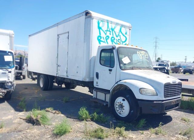 2005 FREIGHTLINER M2