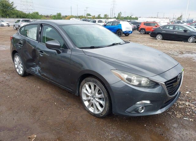 2016 MAZDA Mazda3