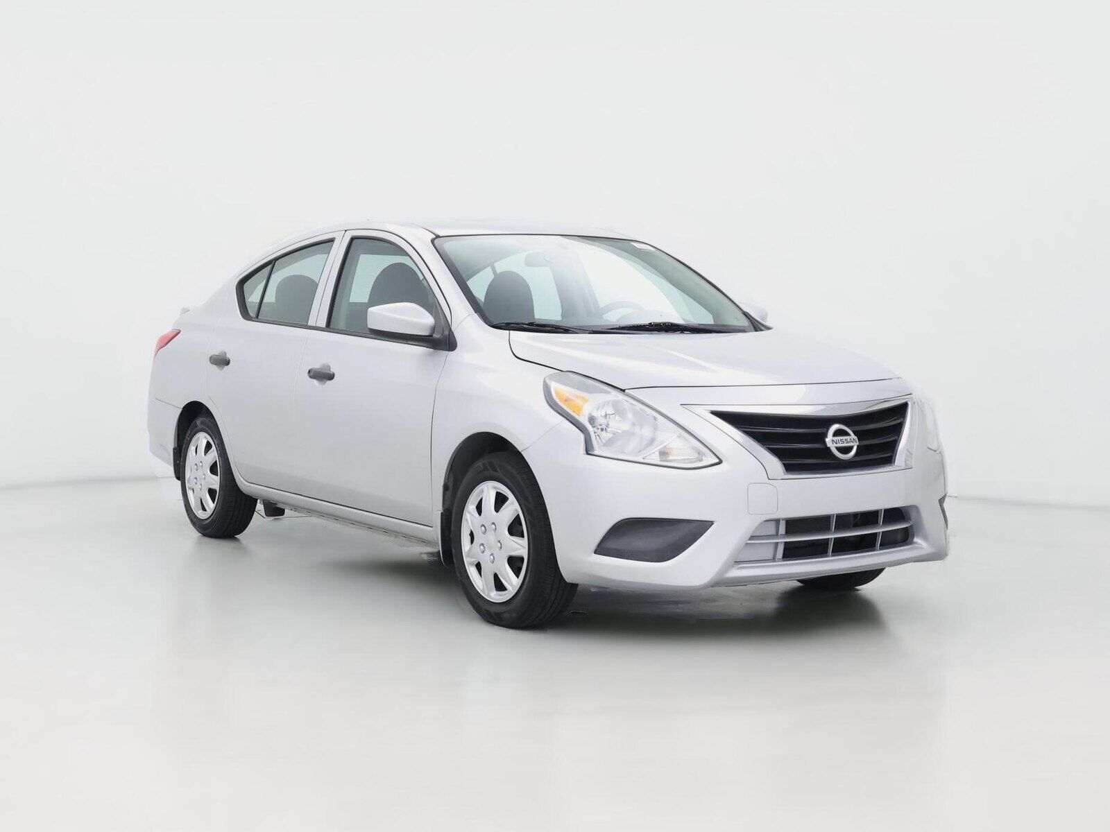 2017 NISSAN Versa