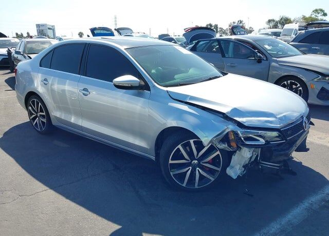 2014 VOLKSWAGEN Jetta