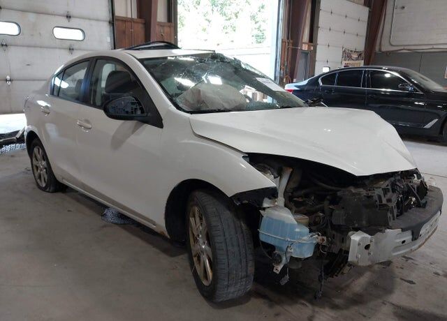 2010 MAZDA Mazda3