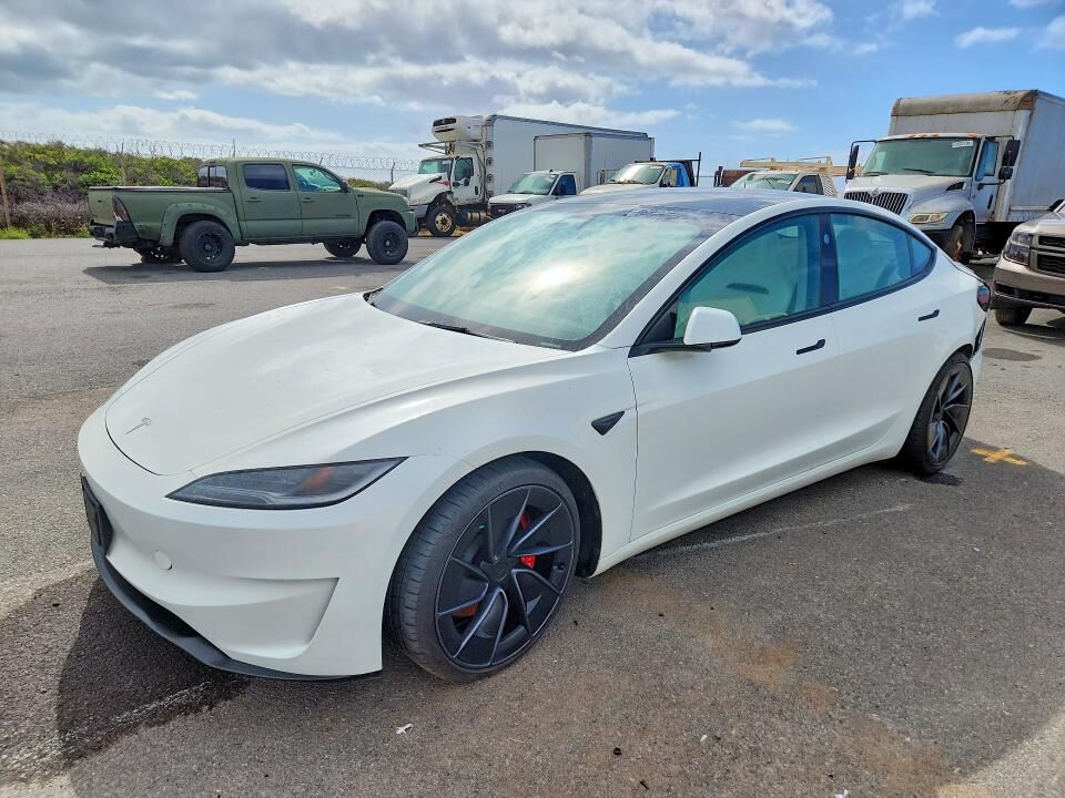 2024 TESLA Model 3