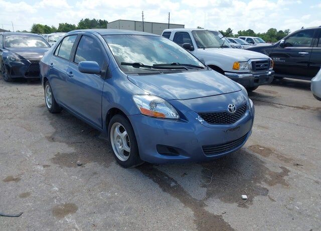 2009 TOYOTA Yaris