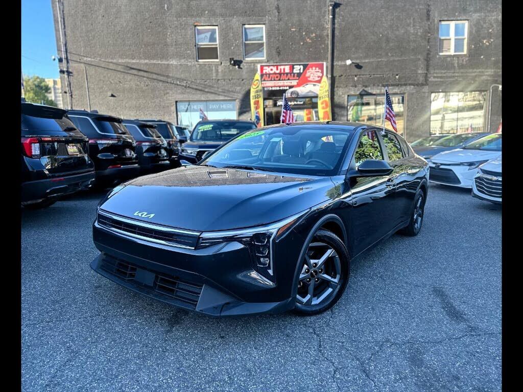 2025 KIA K4